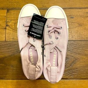 Brand new pink Low top Converse